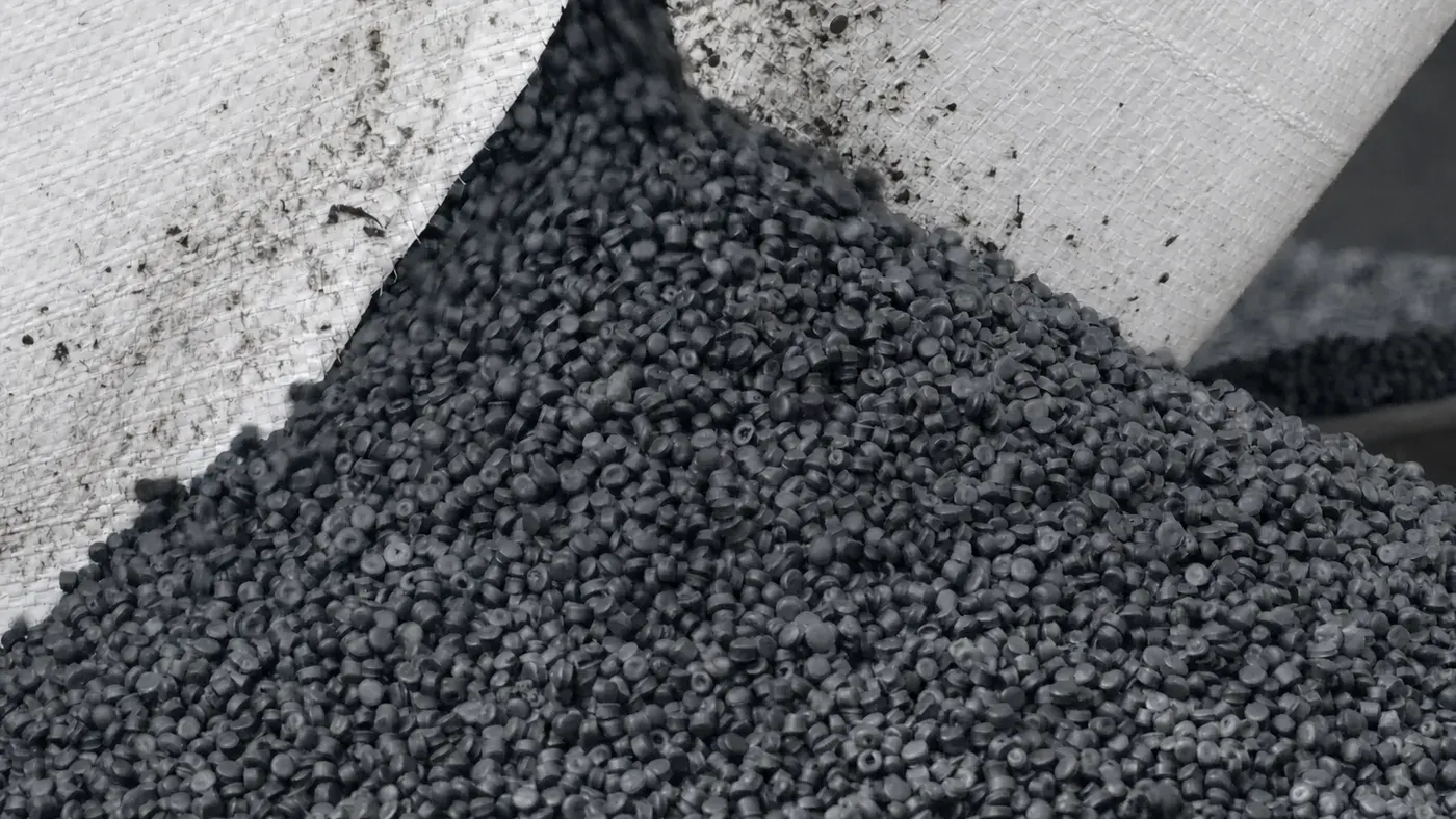 Recycled polymer pellets